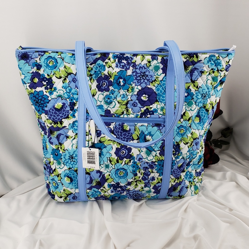 Vera Bradley Trimmed Tote in Blueberry Blooms NWT